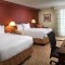 courtyard-marriott-miami-downtown-brickell-bedroom