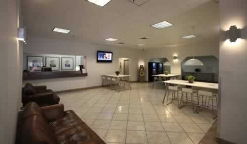 leamington-hotel-lobby