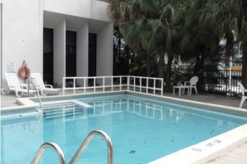 River Park Hotel & Suites Port of Miami Pool