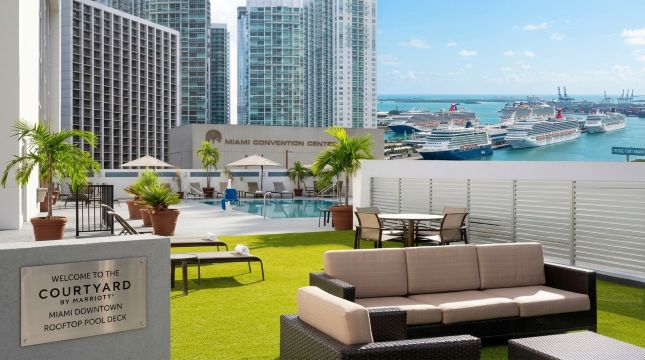 Courtyard Miami Downtown Brickell rooftop pool view of Cruise Port Miami