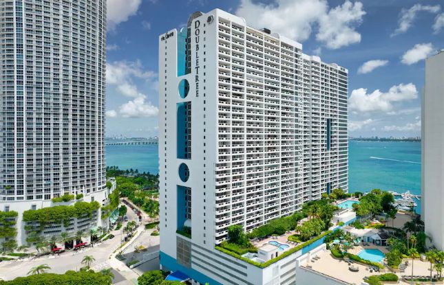 DoubleTree by Hilton Grand Hotel Biscayne Bay